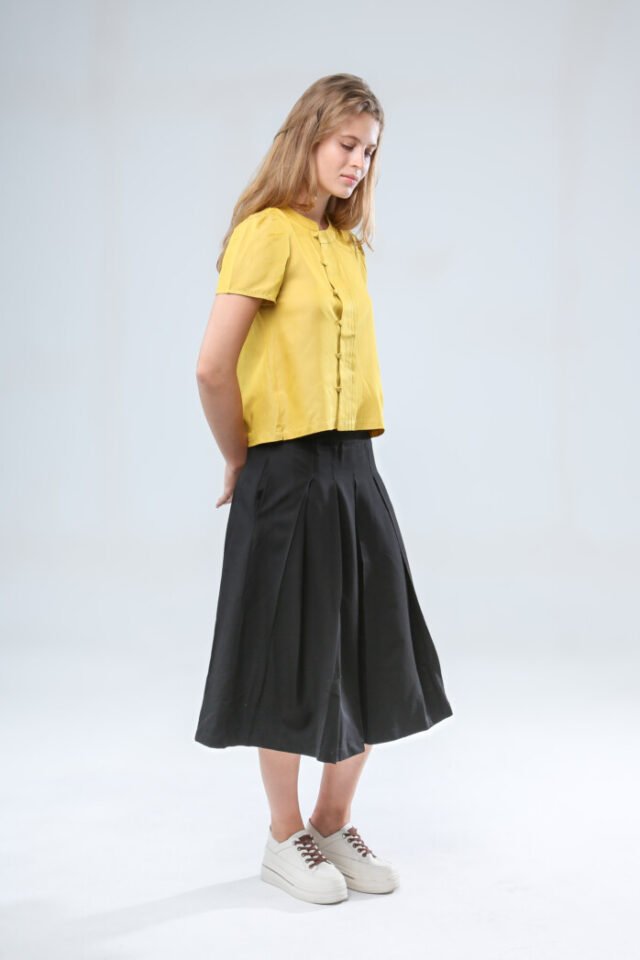 Luna Pleated Button Top - Image 8