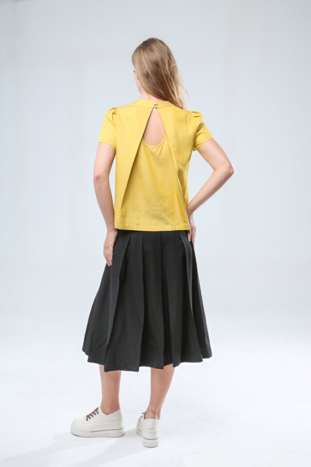 Luna Pleated Button Top - Image 9