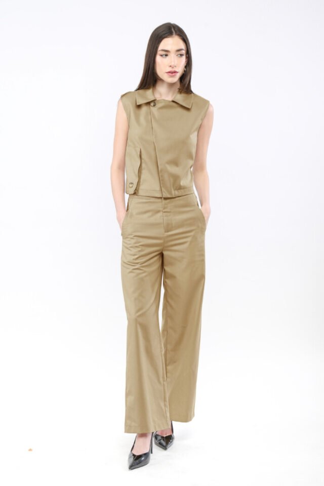 Sleeveless Cropped Vest
