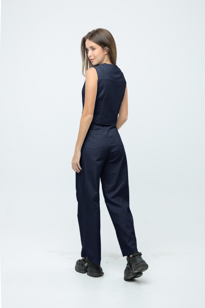 Elegant Edge Sleeveless Blouse - Image 7