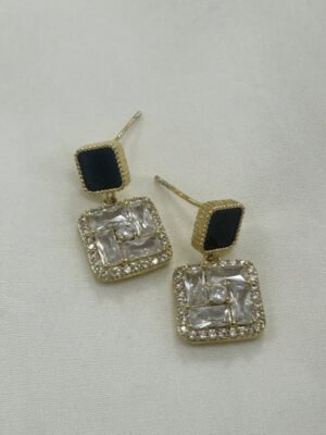 Serene Gold Earrings